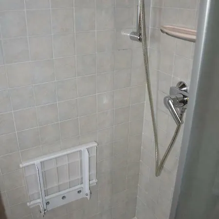 Casa Di Karim Проживання в сім'ї Пескантіна